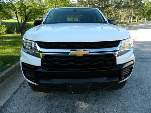 Used 2021 Chevrolet Colorado W/T w/ WT Convenience Package AWD/4WD image 2