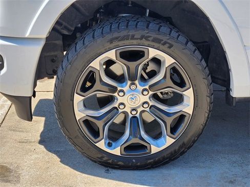 Used 2023 RAM 1500 Limited image 10