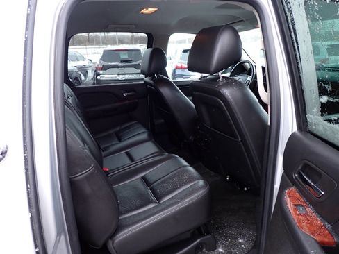 Used 2013 Chevrolet Avalanche LT w/ All-Star Edition image 9