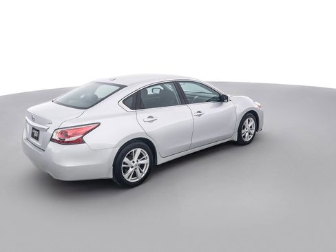 Used 2015 Nissan Altima 2.5 SV FWD image 5