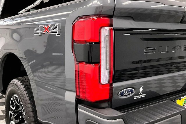 Used 2026 Ford F250 Platinum AWD/4WD image 38