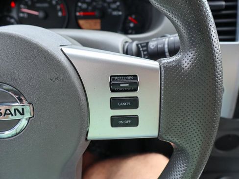 Used 2021 Nissan Frontier SV image 16