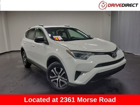 Used 2016 Toyota RAV4 LE image 1