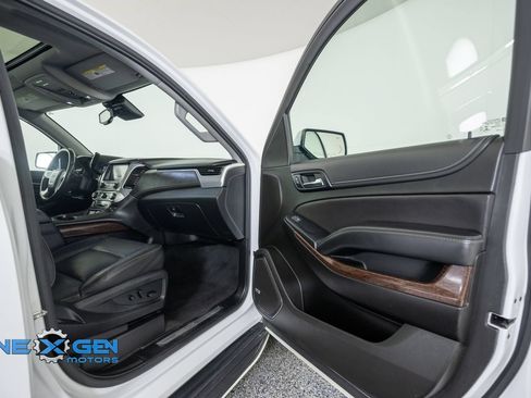 Used 2020 GMC Yukon SLT AWD/4WD image 42