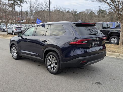 Used 2025 Toyota Grand Highlander AWD Hybrid image 6