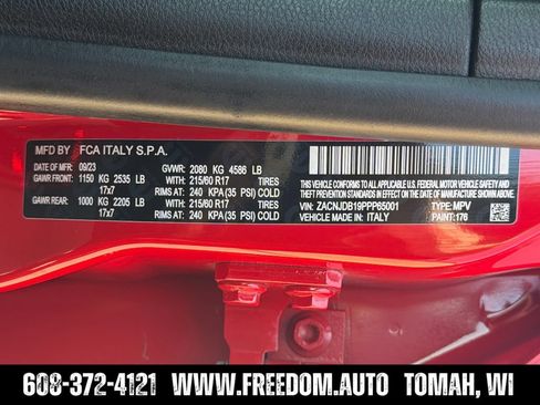 Used 2023 Jeep Renegade Latitude AWD/4WD image 29