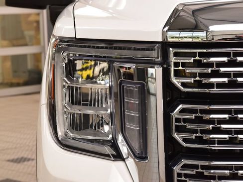 Used 2022 GMC Sierra 3500 Denali AWD/4WD image 12