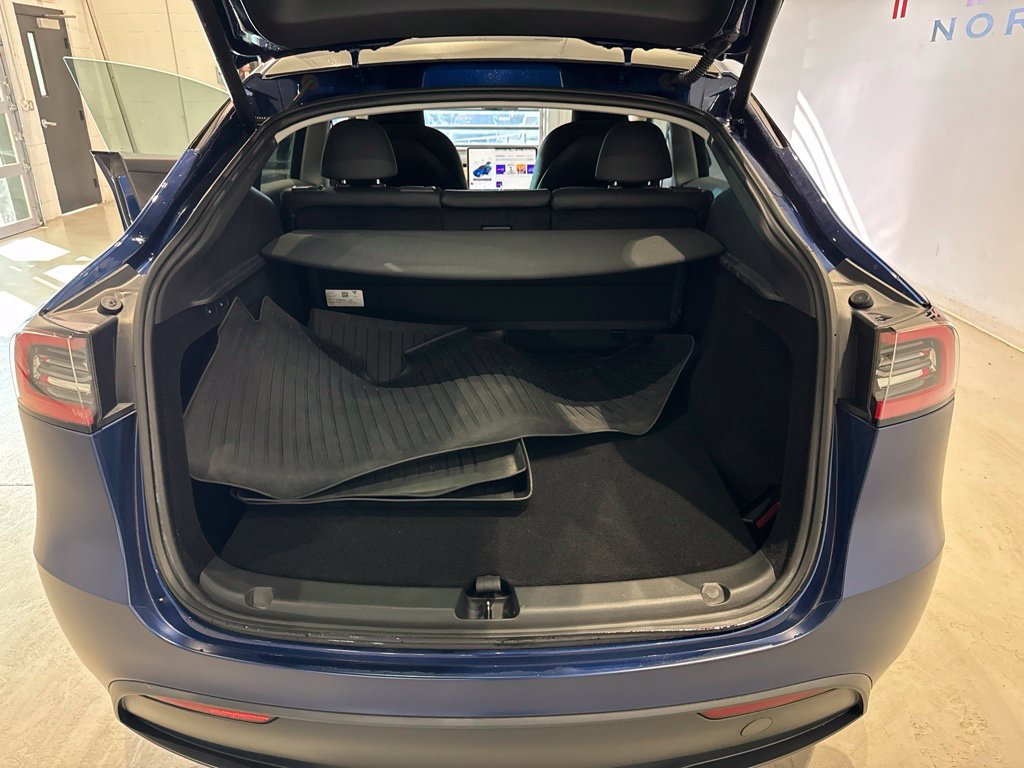 Used 2023 Tesla Model Y Long Range AWD/4WD image 20