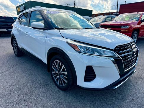 Used 2023 Nissan Kicks SV FWD image 7