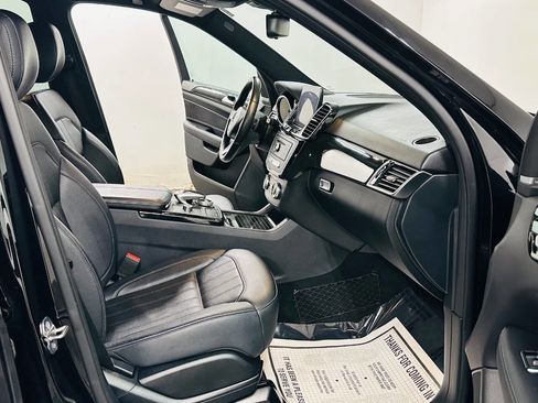 Used 2019 Mercedes-Benz GLE 400 4MATIC image 9