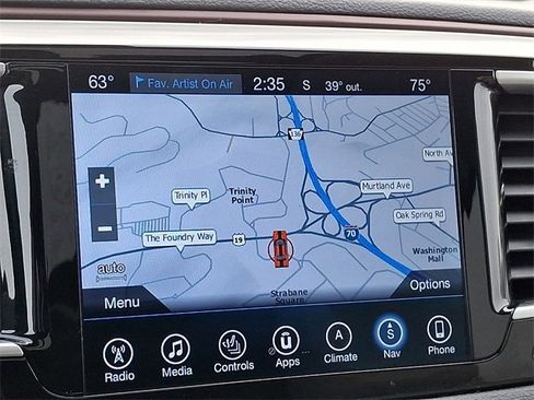 Used 2017 Chrysler Pacifica Limited image 19