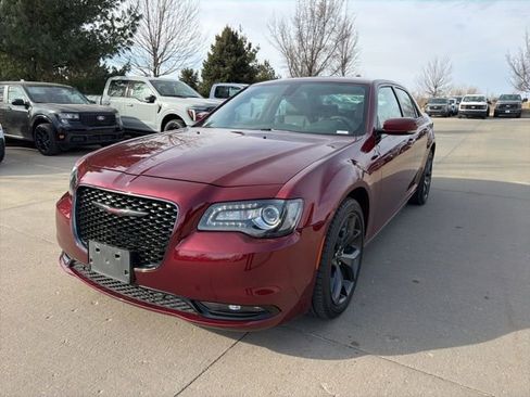 Used 2023 Chrysler 300 S w/ Comfort Group image 9