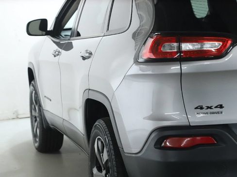 Used 2016 Jeep Cherokee High Altitude w/ Luxury Group AWD/4WD image 42