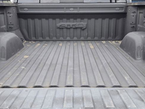 Used 2023 GMC Sierra 1500 AT4 w/ Technology Package AWD/4WD image 10