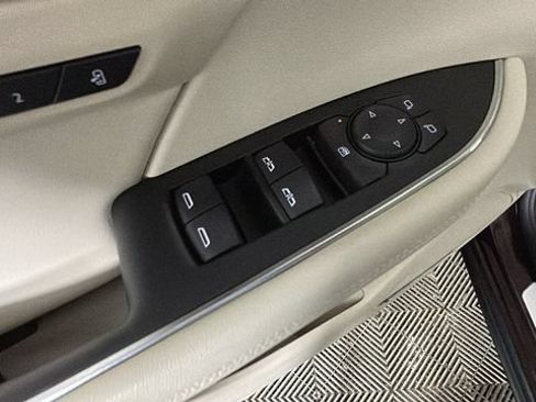 Used 2023 Buick Envision Avenir AWD/4WD image 10