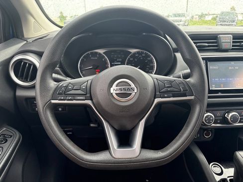 Used 2021 Nissan Versa S FWD image 14