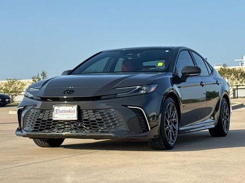 Used 2025 Toyota Camry XSE w/ Premium Package FWD image 3