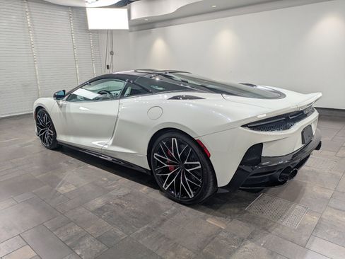 New 2025 McLaren GTS image 4