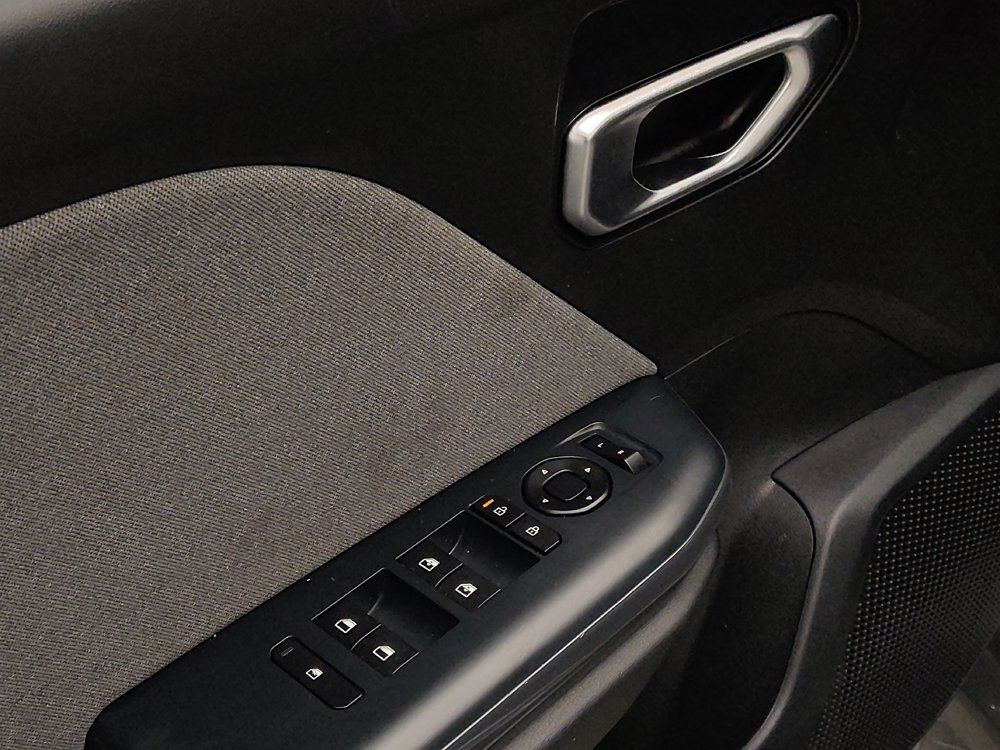 Used 2025 Kia K4 EX FWD image 27