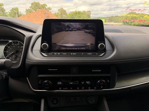 Used 2024 Nissan Rogue SV w/ SV Premium Package FWD image 7