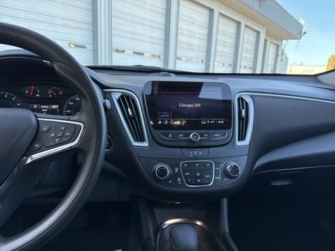 Used 2023 Chevrolet Malibu LT FWD image 22