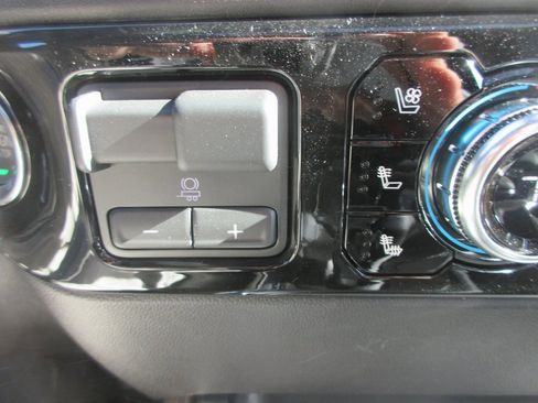 New 2026 GMC Sierra 1500 SLT w/ SLT Premium Plus Package image 21