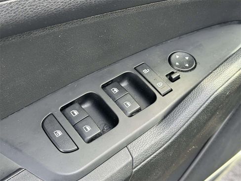 Used 2023 Kia Sportage LX image 16