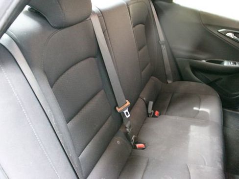 Used 2021 Chevrolet Malibu RS FWD image 9