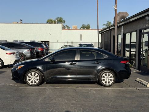 Used 2024 Toyota Corolla LE FWD image 4