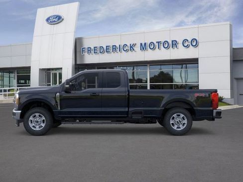 New 2026 Ford F250 XLT w/ FX4 Off-Road Package image 3