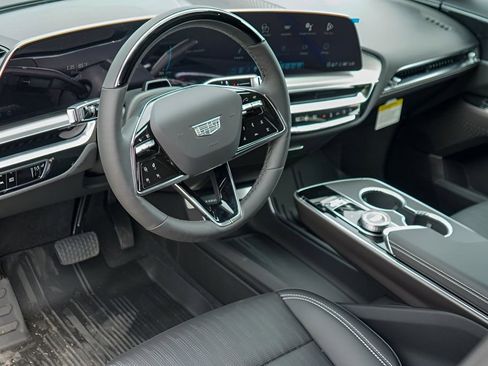 New 2026 Cadillac Lyriq Luxury w/ LPO, Floor Liner Package image 9