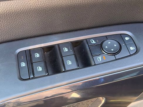 Certified 2025 Nissan Pathfinder SV AWD/4WD image 21
