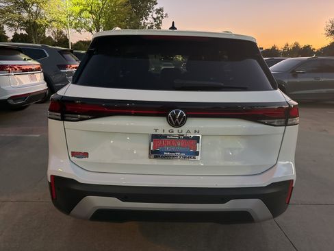 New 2025 Volkswagen Tiguan S image 5