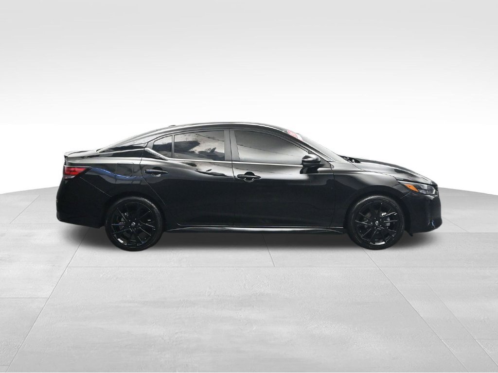 Used 2025 Nissan Sentra SR w/ Midnight Edition FWD image 6