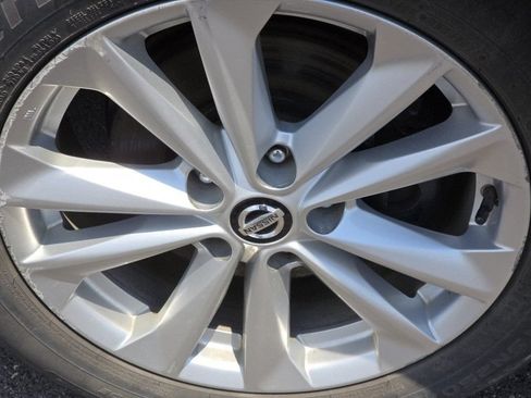 Used 2019 Nissan Rogue Sport SV AWD/4WD image 13