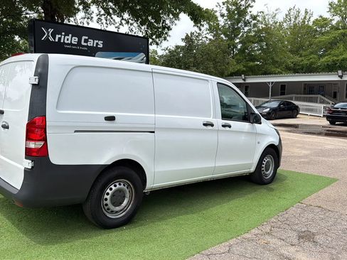 Used 2022 Mercedes-Benz Metris image 11