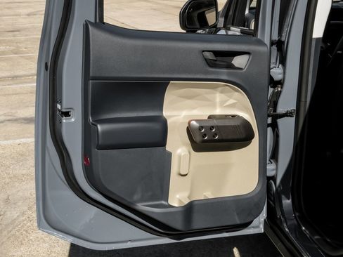 Used 2025 Ford Maverick Lariat w/ 4K Tow Package image 53