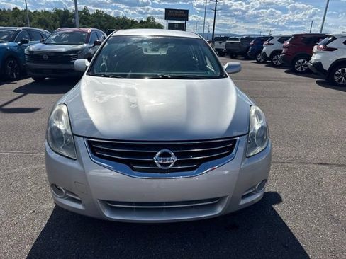 Used 2012 Nissan Altima 2.5 S FWD image 2