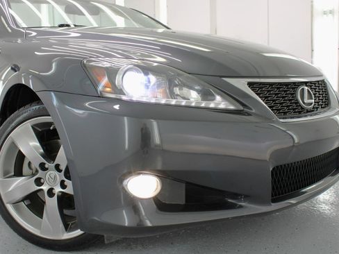 Used 2011 Lexus IS 250C image 22
