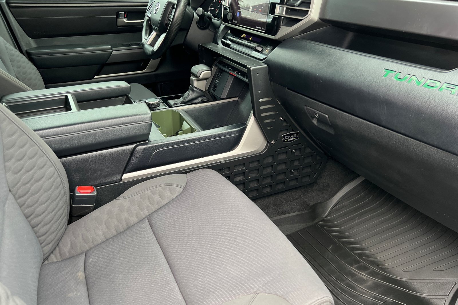 Used 2022 Toyota Tundra SR5 w/ SR5 Convenience Package AWD/4WD image 12