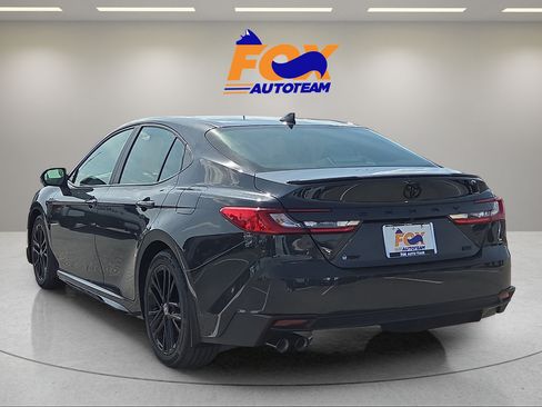 Used 2026 Toyota Camry SE w/ Convenience Package FWD image 3