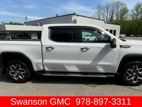 Used 2024 GMC Sierra 1500 SLT w/ SLT Premium Plus Package AWD/4WD image 10