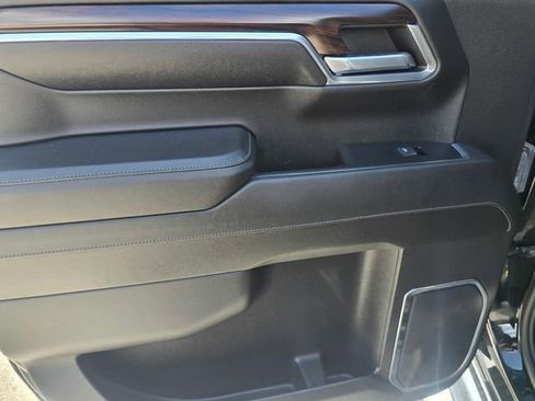 Used 2024 GMC Sierra 1500 SLT AWD/4WD image 13