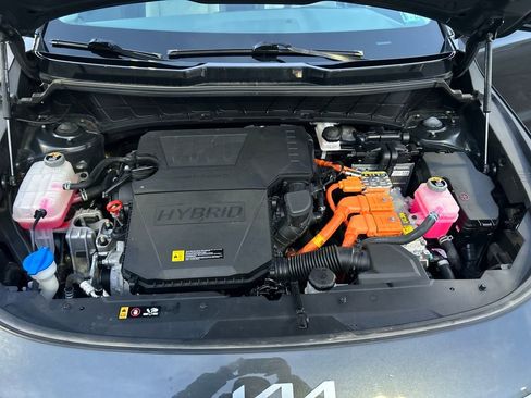 Used 2023 Kia Niro SX Touring image 26