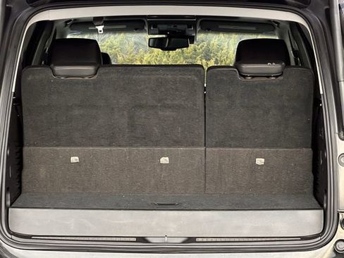 Used 2015 Cadillac Escalade Premium image 26