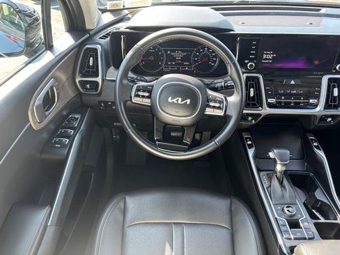Certified 2023 Kia Sorento X-Line EX AWD/4WD image 18