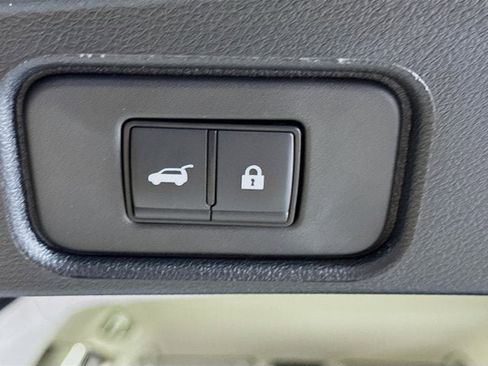 New 2025 Nissan Pathfinder SL image 27