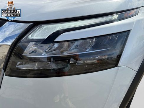Certified 2025 Nissan Pathfinder SV AWD/4WD image 22