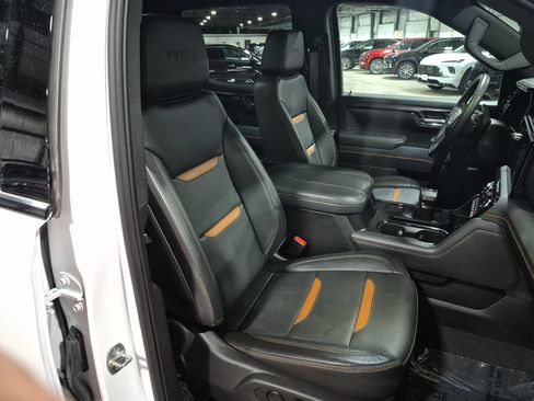 Certified 2025 GMC Sierra 1500 AT4 AWD/4WD image 29