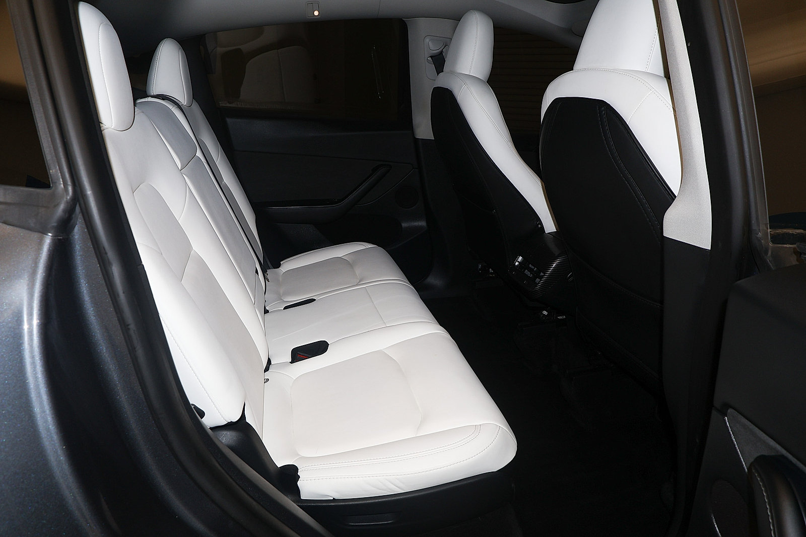 Used 2023 Tesla Model Y AWD image 18